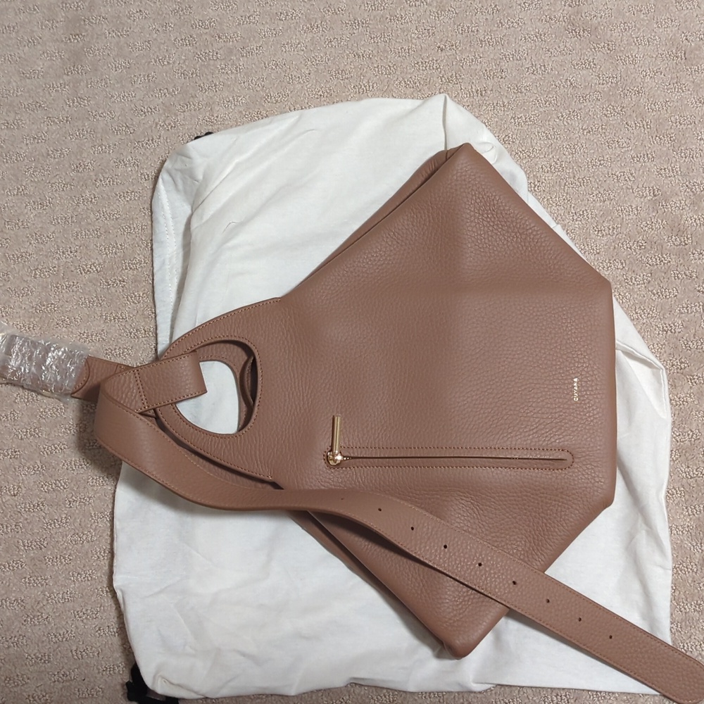Cuyana Paloma Bag in Cappuccino NWT - Picture 11 of 11